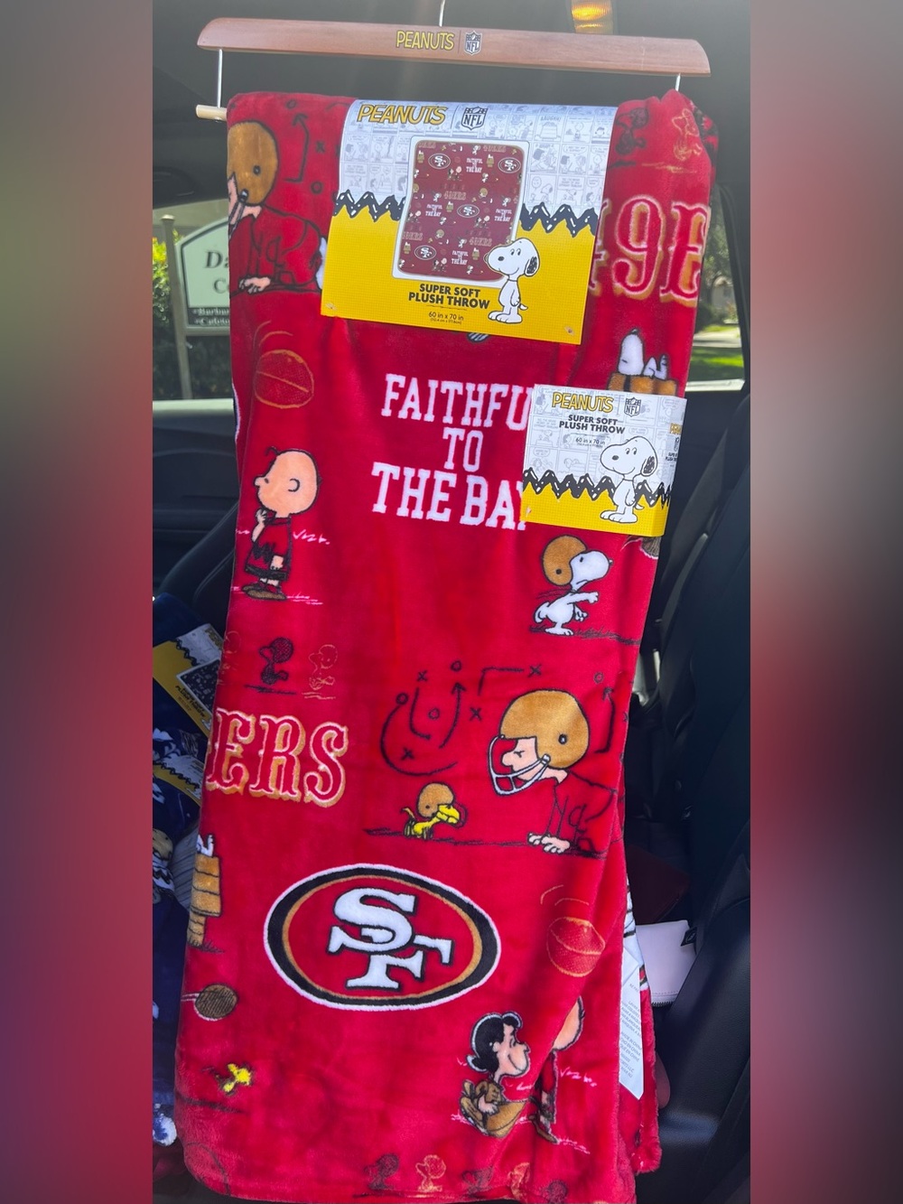 Peanuts x NFL San Francisco 49ers “Faithful to the Bay” Plush Throw Blanket NWT